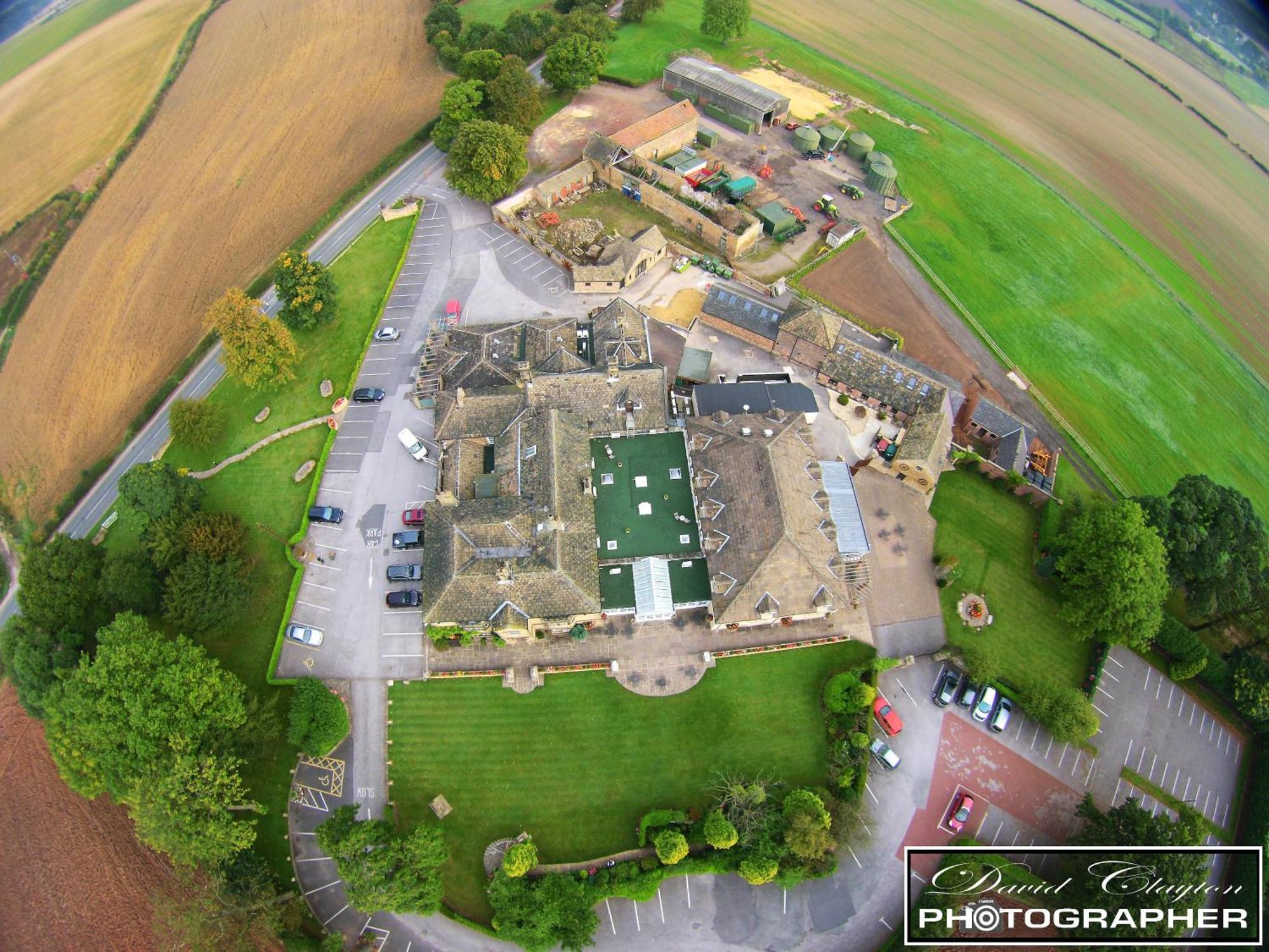 Rogerthorpe Manor Hotel Pontefract Exterior foto