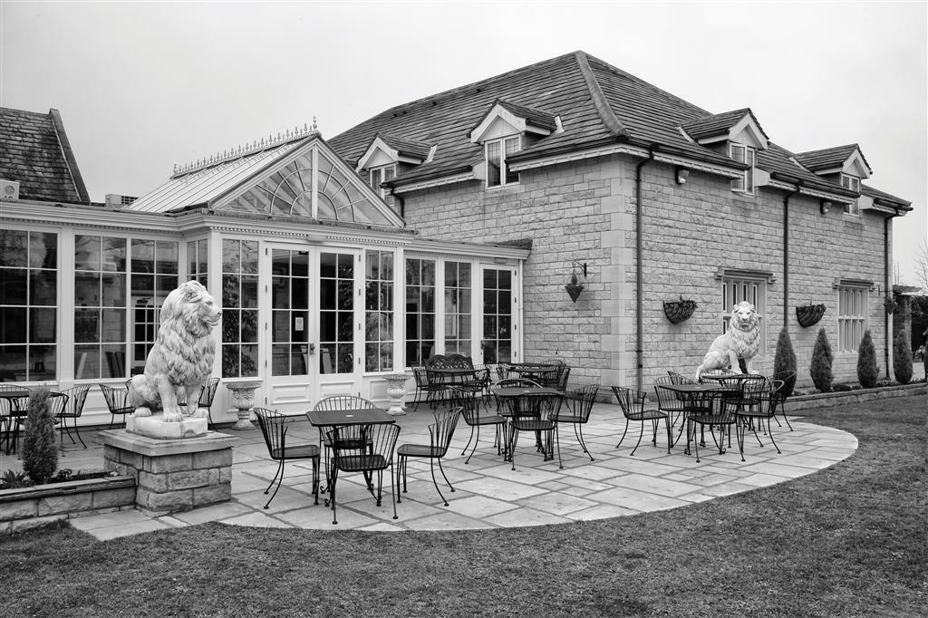 Rogerthorpe Manor Hotel Pontefract Exterior foto